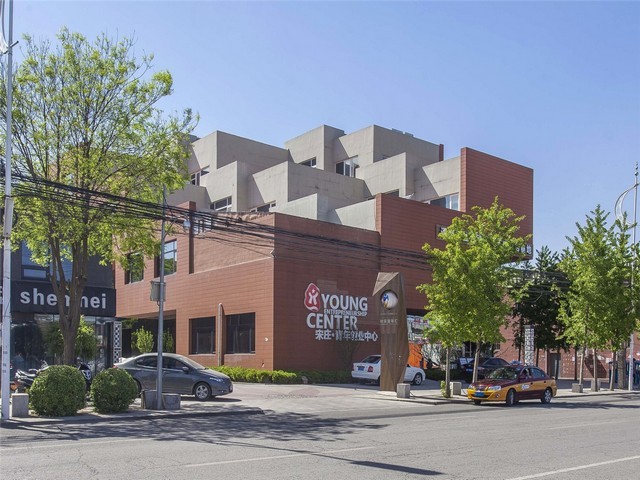 扬州品质玻璃钢雕塑货源充足